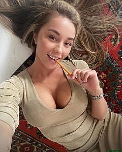 escort-152-240x300 Konya Escort Kızları Güzel Vakit Geçirmekten Hoşlanır